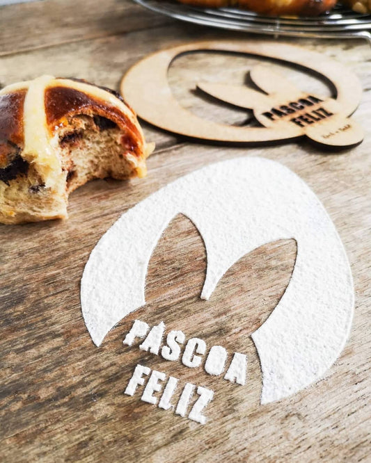 Stencil "Feliz Páscoa" em MDF